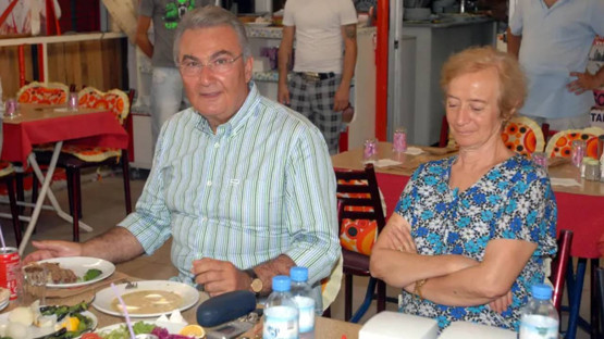 Deniz Baykal'ın eşi Olcay Baykal yaşamını yitirdi