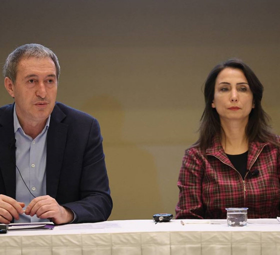 DEM Parti eş başkanlarından sansüre tepki: 'Ucuz özel savaş pratiklerine son verin'