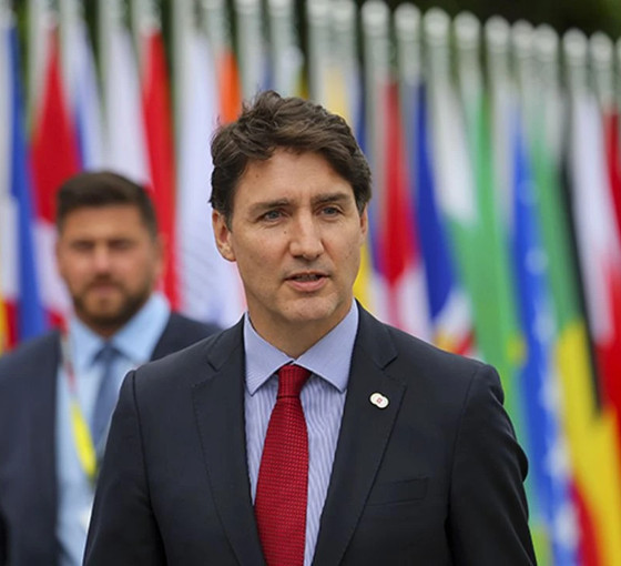 Kanada Başbakanı Justin Trudeau istifa etti