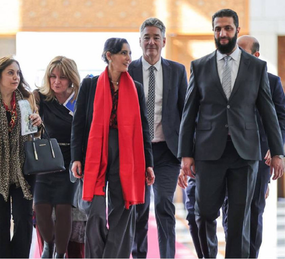 AB Komisyonu'nun kadın üyesi, HTŞ liderine övgüler düzdü