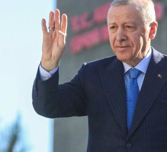 Erdoğan'dan Özel'e: 'Bu işleri bırakın, gidin kart oynayın'