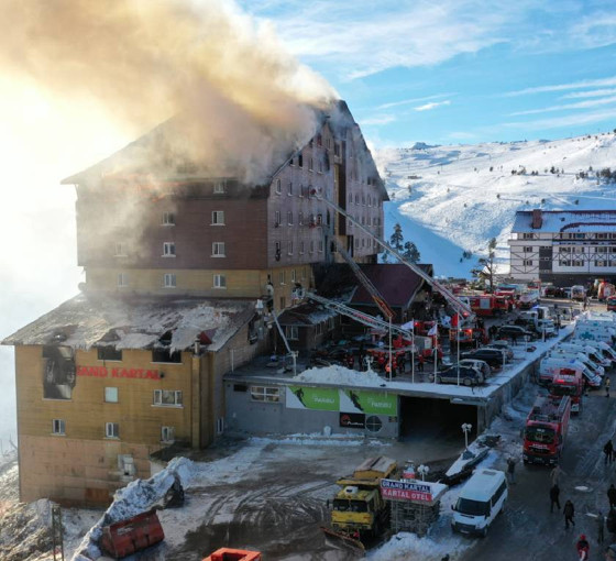 Bolu'daki otel yangın eğitimini tamamlamamış: Otelin sahibi, sertifikayı veren kurumda yönetim kurulu üyesi
