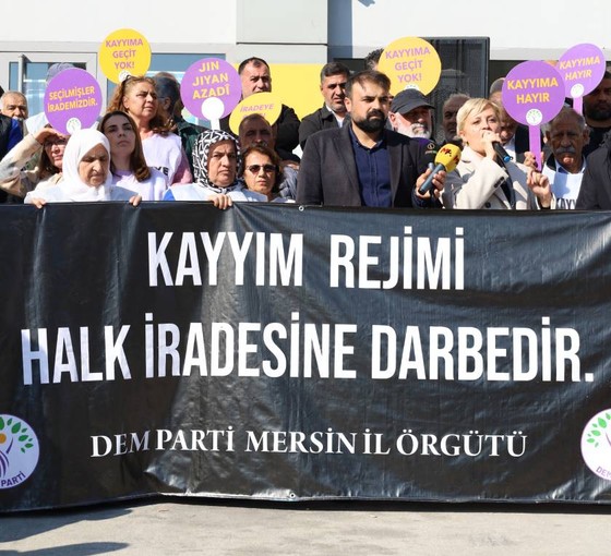 Akdeniz'de nöbet 16'ncı gününde: 'Kürt sorunu çözülmeden barış olmaz'