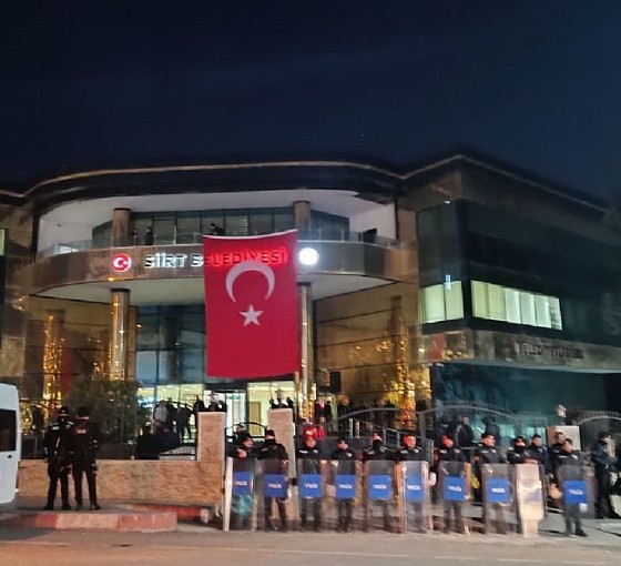 DEM Parti yönetimindeki Siirt Belediyesi'ne kayyım atandı