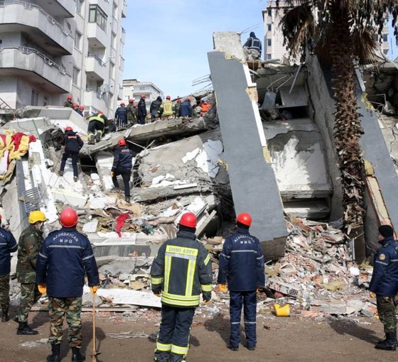 Ezgi Apartmanı davası: 876'şar yıl hapisle yargılanan sanıklar 511 gündür yakalanamadı