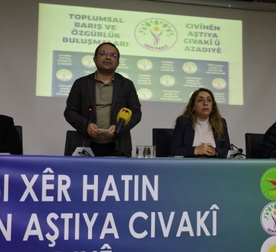 DEM Parti'den birçok kentte halk buluşmaları: 'Kürt halkı 7'den 70'e Öcalan'ın çözüm iradesinin arkasında'