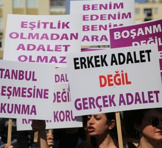 Ev İçi Şiddet Acil Yardım Hattı'na bir yılda 4 bin arama