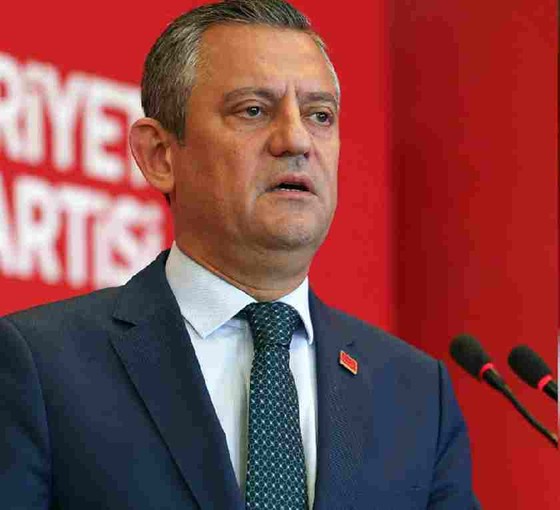 Özgür Özel'den, Ahmet Özer için hazırlanan iddianameye tepki: Seyyar giyotin imzalı bu iddianame siyasi operasyonun ürünüdür