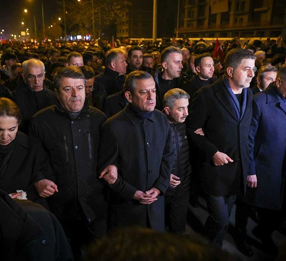 Adıyaman'da depremin 2'nci yıldönümünde 'sessiz' yürüyüş