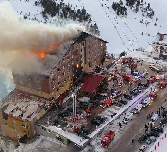 Otel yangını faciasına ilişkin gözaltına alınan iki kişi tutuklandı