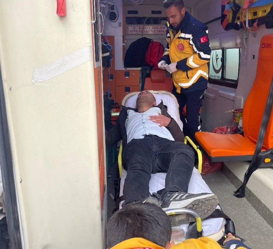 Diyarbakır mitinginde polis saldırısı sonrası yaralanan genç beyin kanaması geçirdi