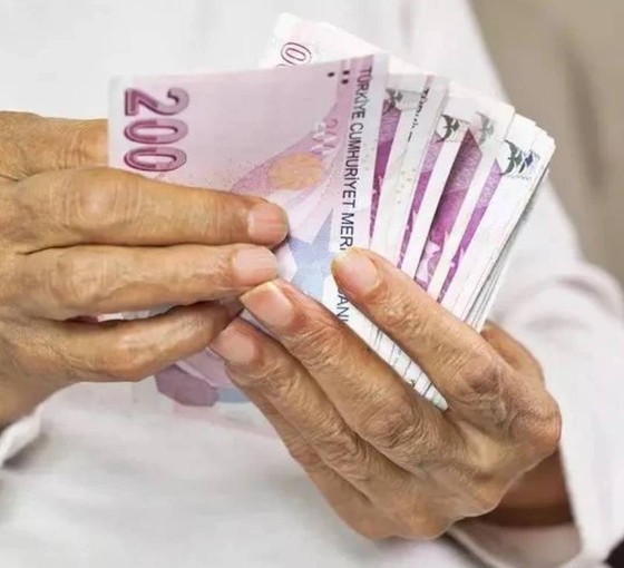 SGK emekli maaş farkının ödeneceği tarihi açıkladı