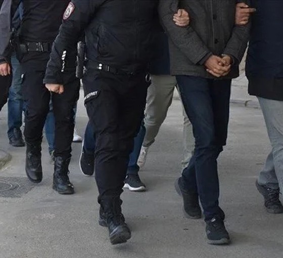 İstanbul'da 9 belediyeye operasyon: Başkan yardımcıları gözaltında