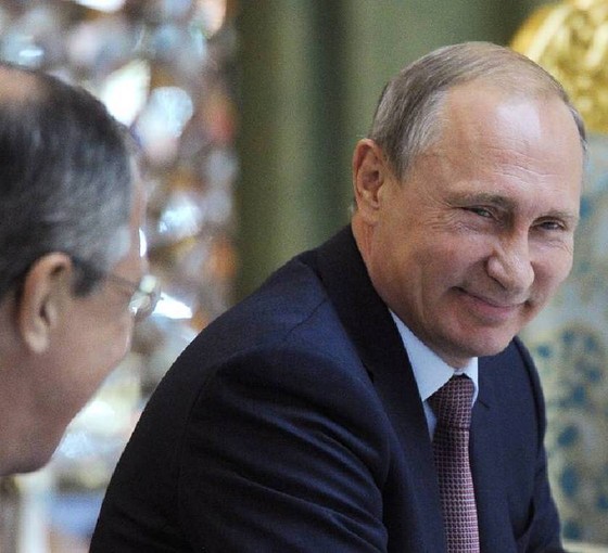 Lavrov: Trump-Putin telefon görüşmesinin Batılı siyasetçileri ayıltacağını umuyoruz