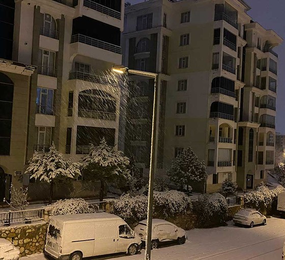 Antalya'dan kalkan uçak, yolcuların kavgası nedeniyle Erzurum'a iniş yaptı