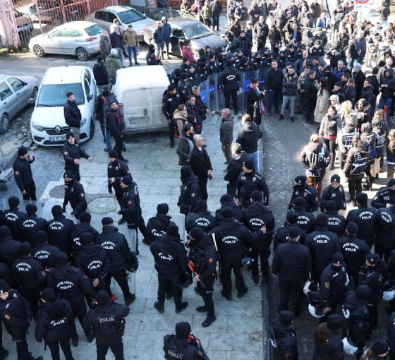 İşçiler düşük ücretlere isyan etti: Köleliği kabul etmiyoruz