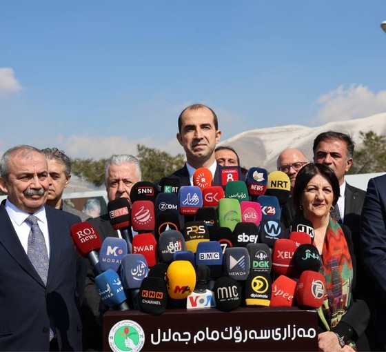 İmralı Heyeti, Celal Talabani'nin mezarı başında açıklama yaptı: Mam Celal'in rolünü şimdi Kubat ve Bafel Talabi oynuyor
