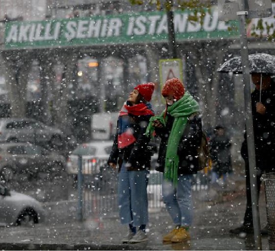 İstanbul'da okullar yarın tatil edildi