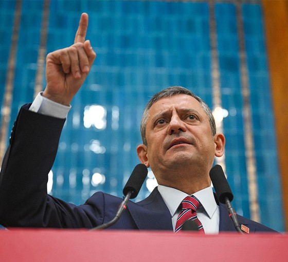 Özgür Özel'den Alaattin Köseler'in tutuklanmasına tepki: Basiretsiz güç gösterisidir
