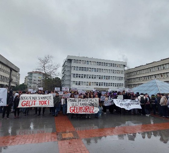 Boğaziçi'nde 28 kulüp ve 6 topluluğun etkinlikleri bir ay donduruldu