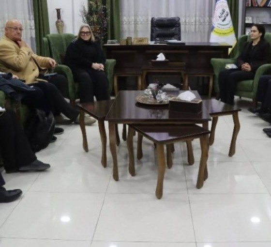 İngiltere heteyinden Özerk Yönetim'e ziyaret