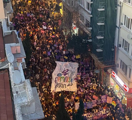 Feminist Gece Yürüyüşü’nde gözaltına alınan 112 kişi serbest bırakıldı