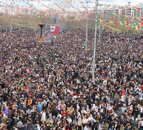 Fotoğraflarla 2025 Diyarbakır Newrozu