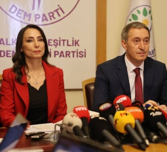 DEM Parti Eş Genel Başkanlarından İmamoğlu'nun tutuklanmasına tepki: Demokrasiye darbedir