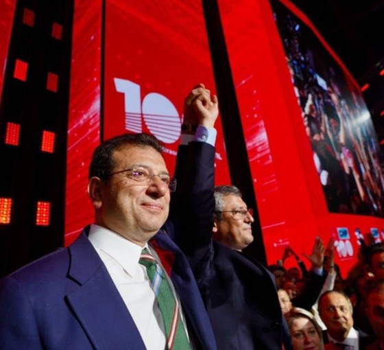 CHP PM'de olağanüstü kurultay ve İmamoğlu kararı