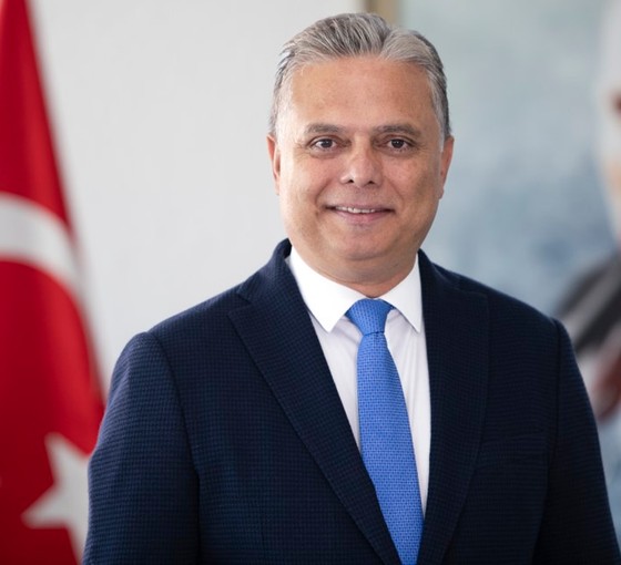 Ümit Uysal, CHP Genel Başkan adaylığını açıkladı