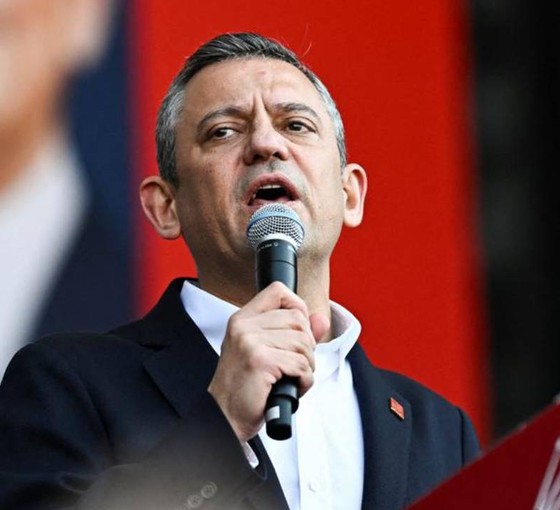 Özel: Siyaset tarihimizin en büyük düellosunu teklif ediyorum