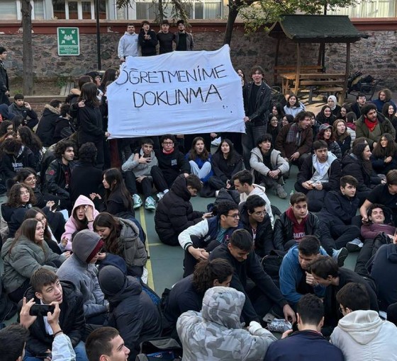 Liselerde neler oluyor?... Bakan: Pozitif ayrımcılık. Eğitim Sen: Yandaş sendika üyelerine ayrıcalık