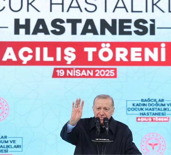 Erdoğan, 'normal doğum' pankartını savundu