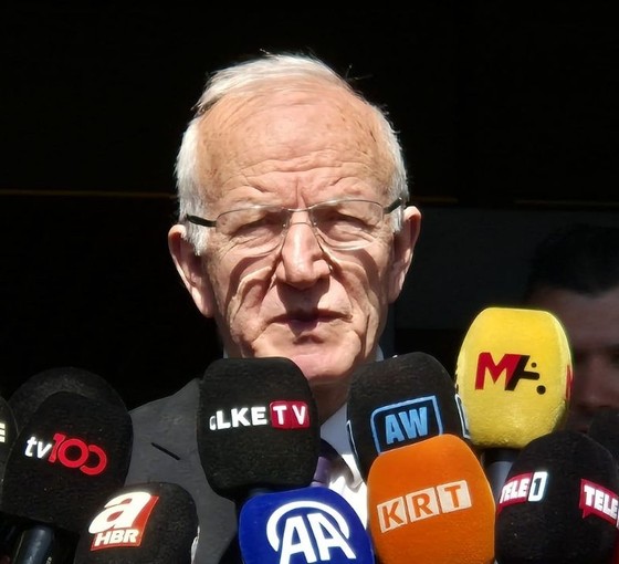 Sırrı Süreyya Önder’i ziyaret eden Kaboğlu: Direniyor