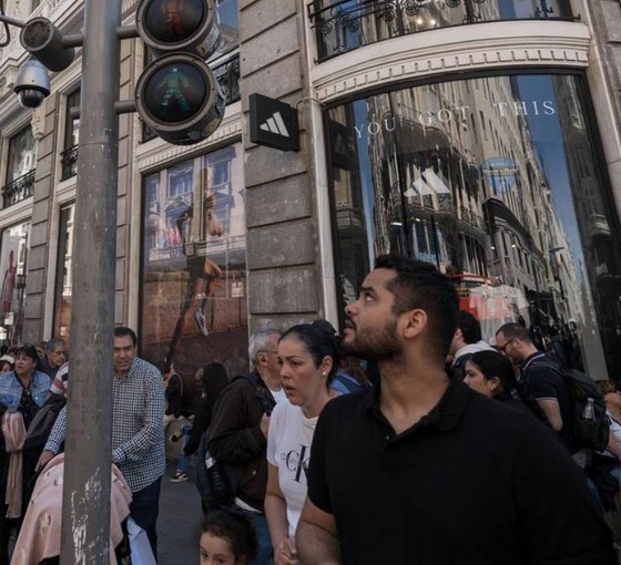 İspanya’daki elektrik kesintisi 15 saat sonra sona erdi