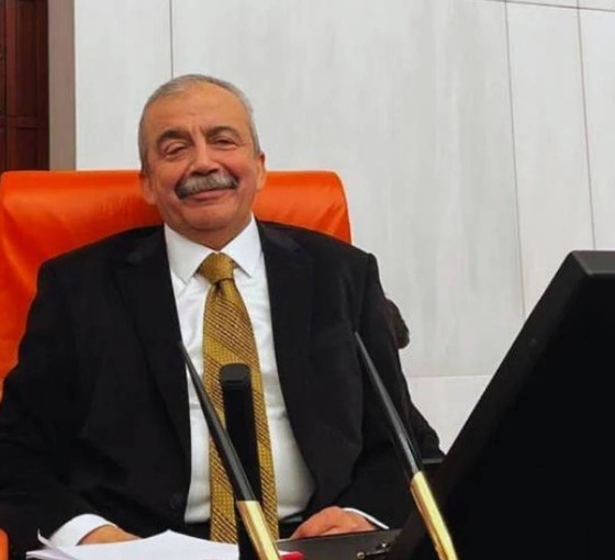 Eş Genel Başkanlardan Sırrı Süreyya Önder'e ilişkin açıklama: 'Türkiye’nin hafızası, onuru ve neşesiydi'
