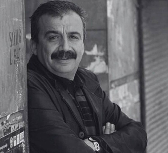 Bir hezârfen, bir çiçek dürbünü