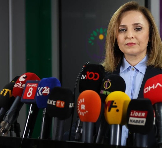 DEM Parti'den Kurtulmuş'a çağrı: Meclis'te kurulacak komisyonla ilgili sorumluluk almalı