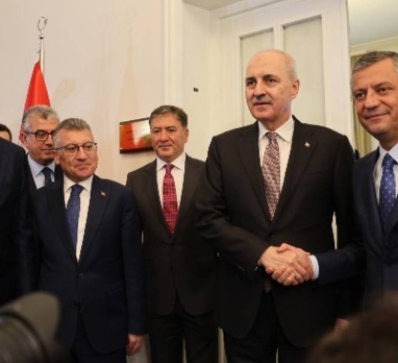 Özgür Özel: Meclis çatısı altındaki her çalışmaya CHP katkı verecek