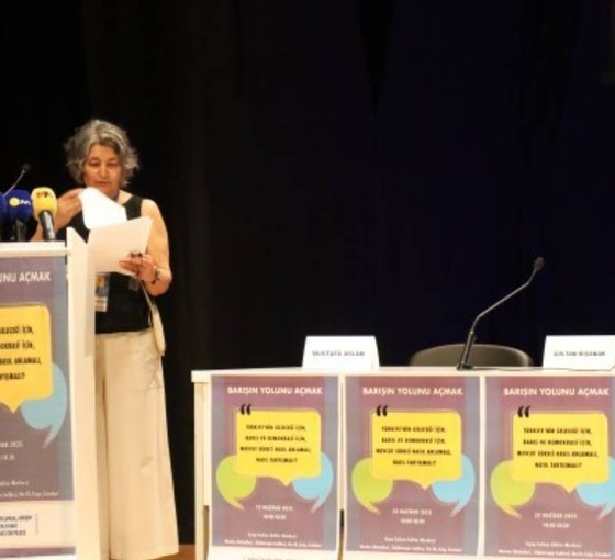İstanbul'da 'barış' konuşuldu: Siyasi parti liderlerinden önemli mesajlar