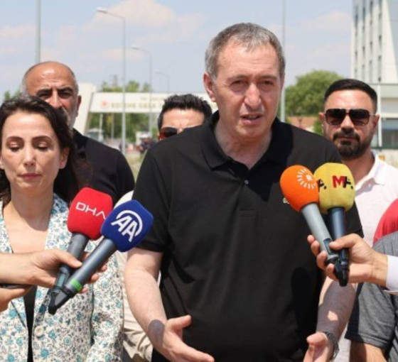 Eş Genel Başkanlar Demirtaş ve Mızraklı'yı ziyaret etti: Sürece destek vermelerinin yolu açılmalı