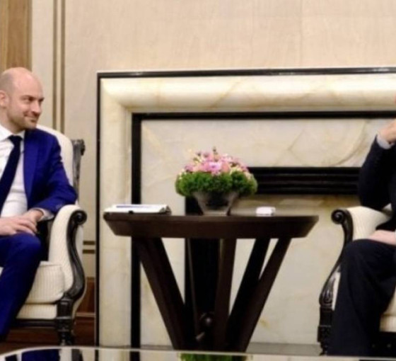 Şam-Özerk Yönetim görüşmesi ertelenmişti: Fransa Dışişleri Bakanı ile Mazlum Abdi bir araya geldi