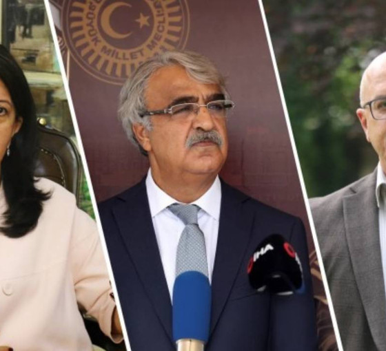 DEM Parti heyeti Öcalan ile görüşmek üzere yola çıktı