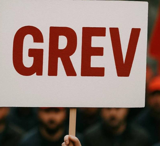 Bir grev parodisi