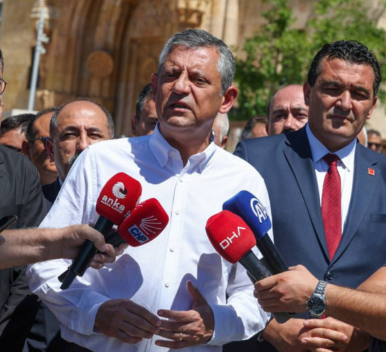 Özgür Özel'den Filistin çıkışı: Meclis'i olağanüstü toplanmaya çağırdı