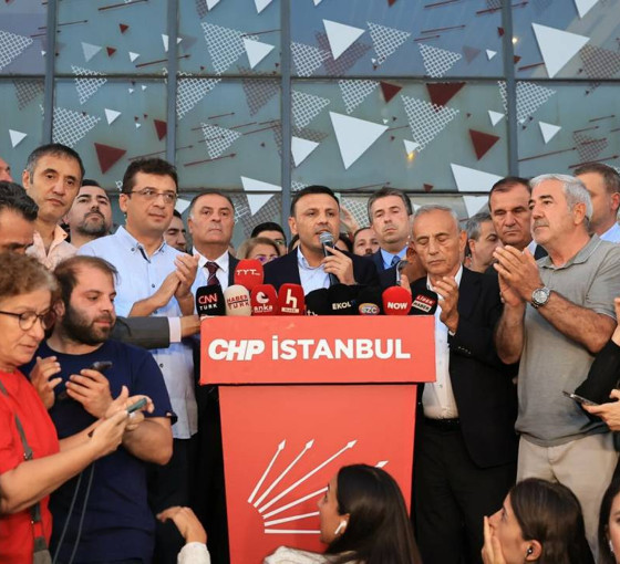 Özgür Çelik kayyım atanan il binasında: 'Karar hukuki değil siyasi'