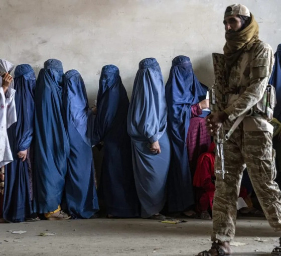 Taliban, kadın yazarların kitaplarını yasakladı