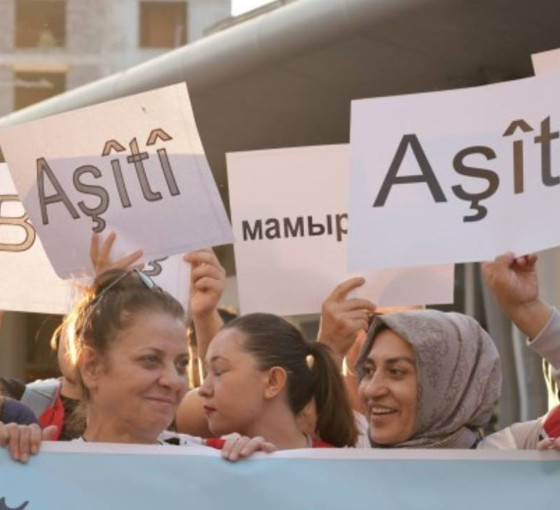 Emek ve Demokrasi Platformu'ndan İzmir'de 'barış' yürüyüşü