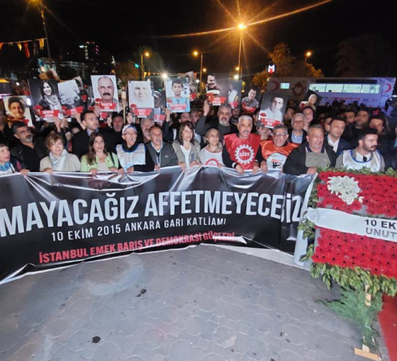 Gar Katliamı'nın 10'uncu yılında İstanbul'da anma: 'Hiçbir kamu görevlisi hesap vermedi'