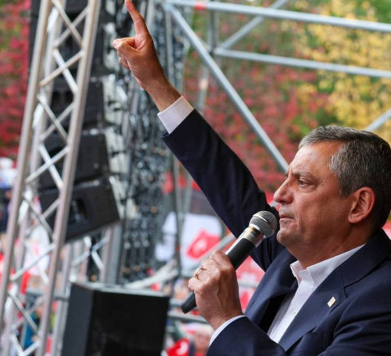 Özgür Özel Brüksel'de konuştu: “Nadir elementlerimiz Trump’la pazarlık masasında”